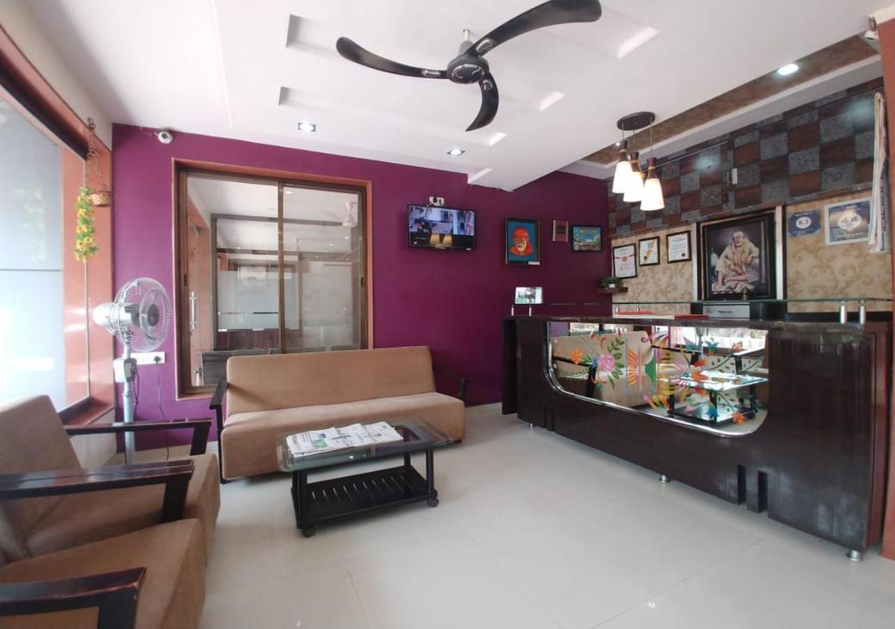 Hotel Yogiraj Shirdi Bagian luar foto