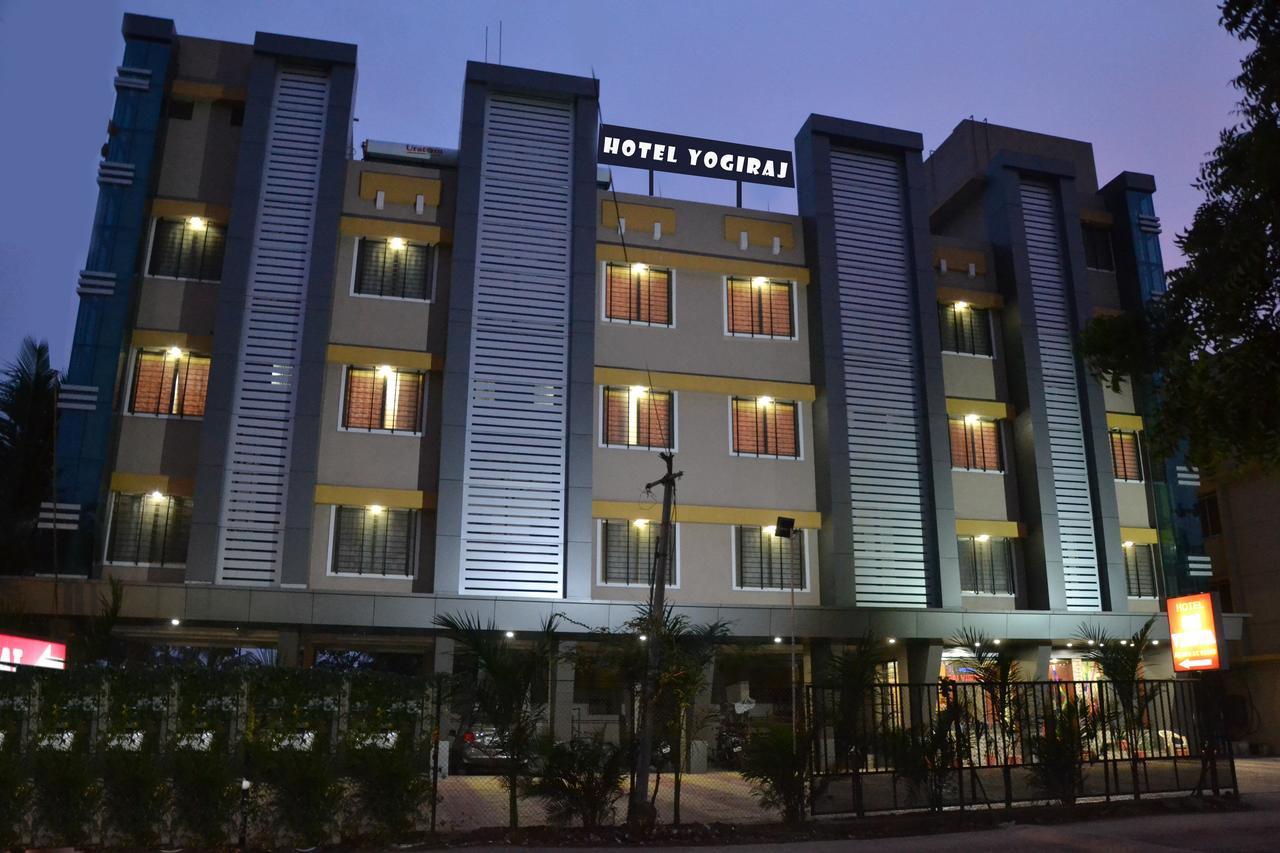 Hotel Yogiraj Shirdi Bagian luar foto